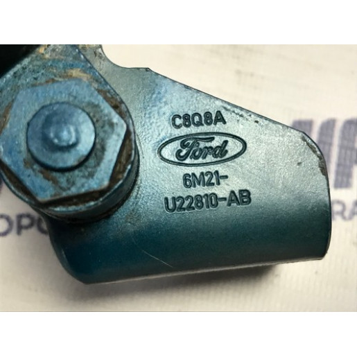 Петля двери передней правой нижняя Ford Mondeo 4 2007-2014 1778348